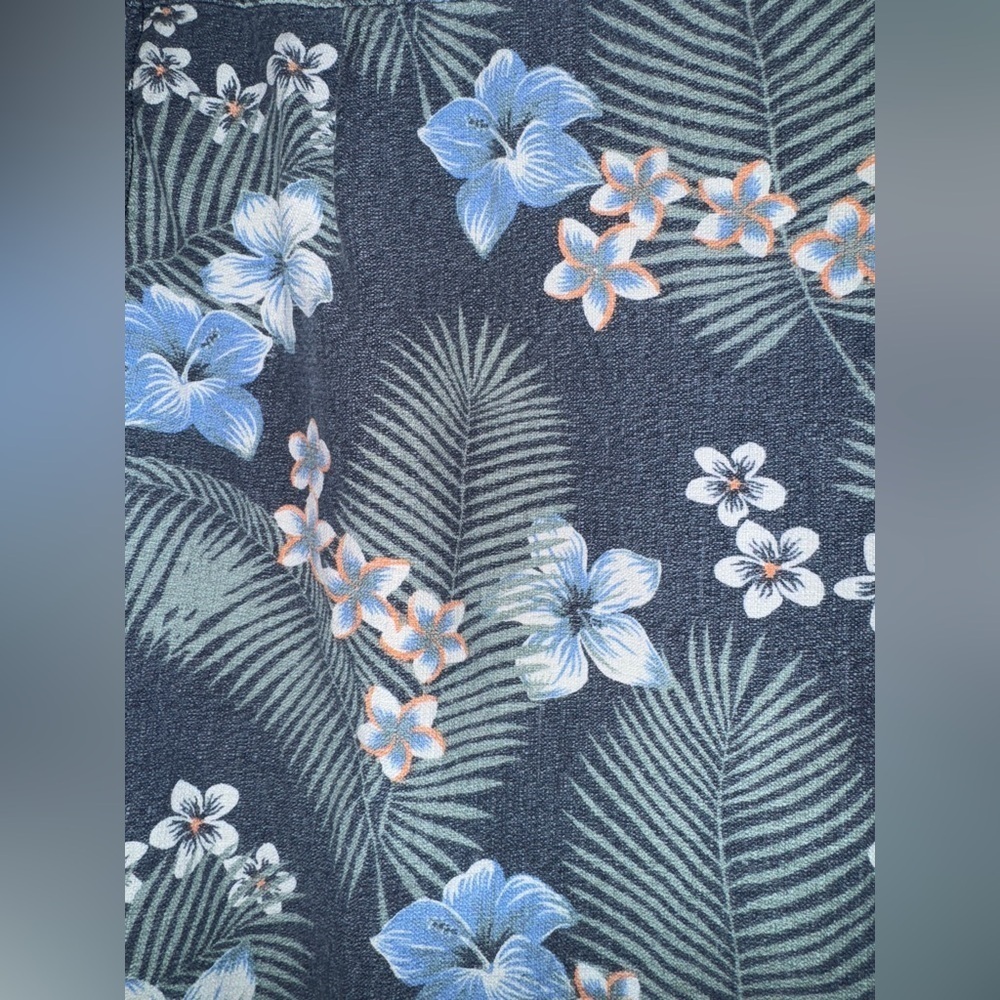 Tommy Bahama Floral Hawaiian Blue Pocket Men's Camp Shirt 100%Silk Size S - Picture 5 of 7